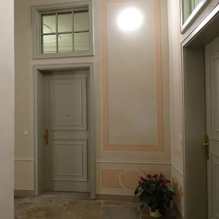 Stadtpalais Bellevue-suite 3- Zimmer- Maisonettewohnung Mit Dachterrasse Maximal 4 Personen