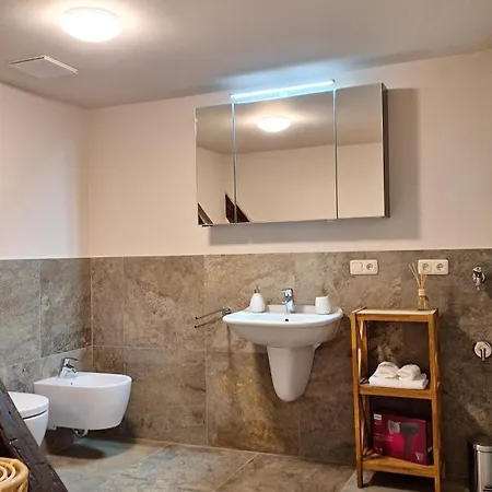 Stadtpalais Bellevue-suite 3- Zimmer- Maisonettewohnung Mit Dachterrasse Maximal 4 Personen *