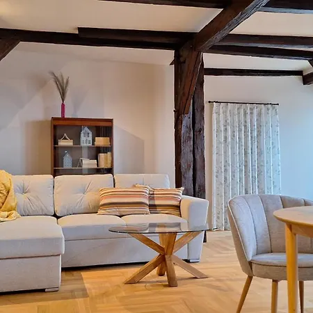 Stadtpalais Bellevue-suite 3- Zimmer- Maisonettewohnung Mit Dachterrasse Maximal 4 Personen Bautzen