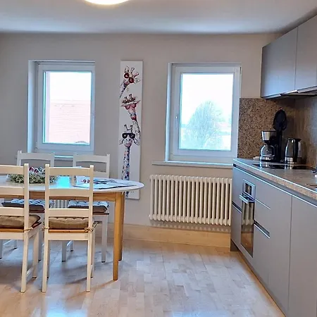 Stadtpalais Bellevue-suite 3- Zimmer- Maisonettewohnung Mit Dachterrasse Maximal 4 Personen Appartamento *
