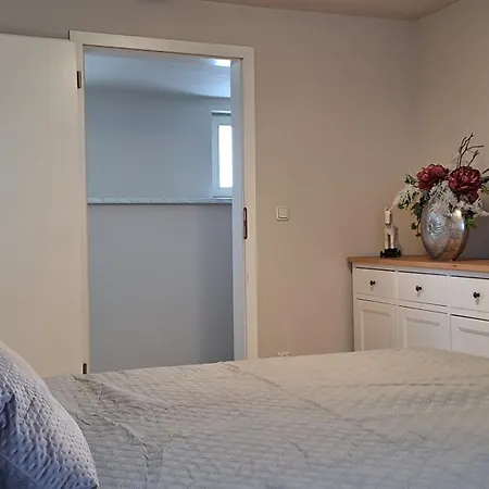 Daire Stadtpalais Bellevue-suite 3- Zimmer- Maisonettewohnung Mit Dachterrasse Maximal 4 Personen *
