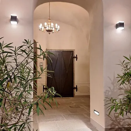 Stadtpalais Bellevue-suite 3- Zimmer- Maisonettewohnung Mit Dachterrasse Maximal 4 Personen