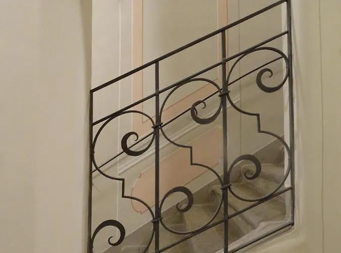 Apartment Stadtpalais Bellevue-suite 3- Zimmer- Maisonettewohnung Mit Dachterrasse Maximal 4 Personen