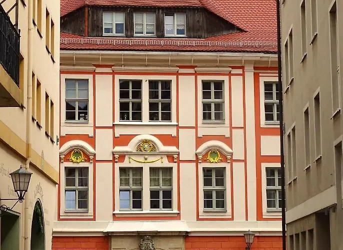 Apartment Stadtpalais Bellevue-suite 3- Zimmer- Maisonettewohnung Mit Dachterrasse Maximal 4 Personen Bautzen