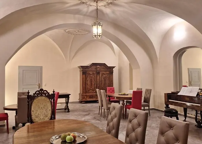 Stadtpalais Bellevue-suite 3- Zimmer- Maisonettewohnung Mit Dachterrasse Maximal 4 Personen