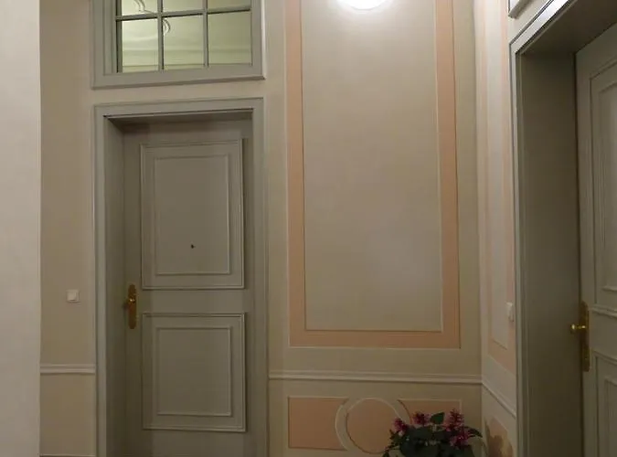 Stadtpalais Bellevue-suite 3- Zimmer- Maisonettewohnung Mit Dachterrasse Maximal 4 Personen