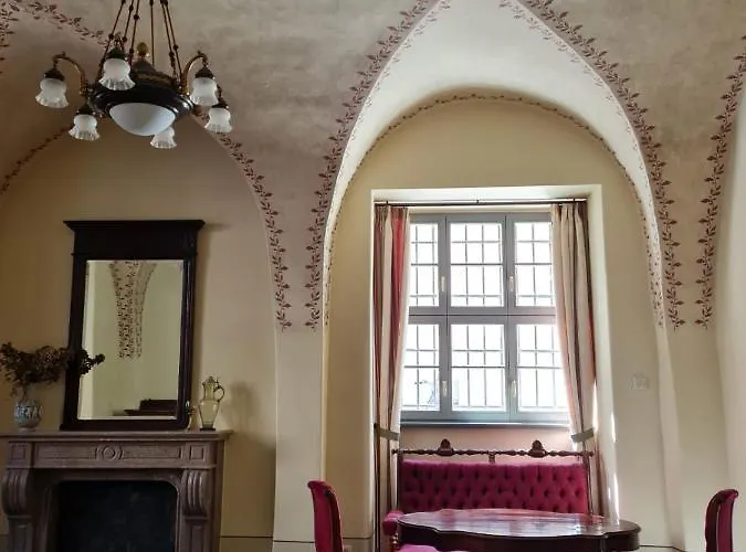 Apartment Stadtpalais Bellevue-suite 3- Zimmer- Maisonettewohnung Mit Dachterrasse Maximal 4 Personen Bautzen