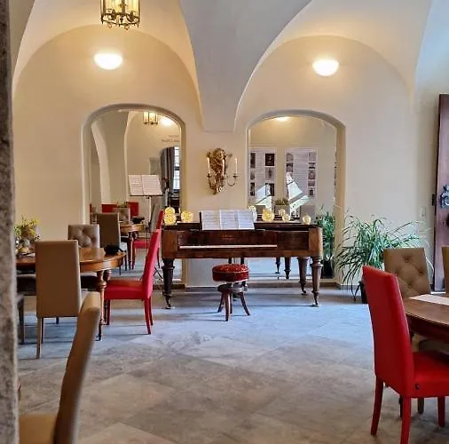 Stadtpalais Bellevue-suite 3- Zimmer- Maisonettewohnung Mit Dachterrasse Maximal 4 Personen Bautzen