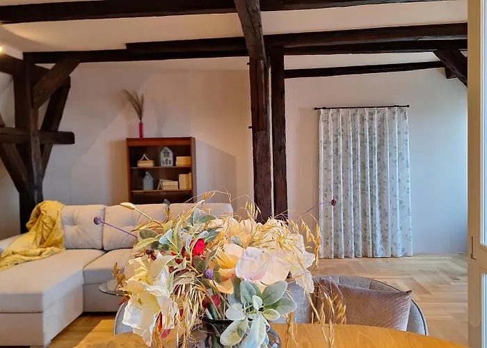 Apartment Stadtpalais Bellevue-suite 3- Zimmer- Maisonettewohnung Mit Dachterrasse Maximal 4 Personen