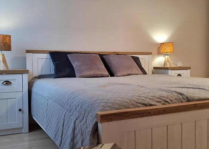 Stadtpalais Bellevue-suite 3- Zimmer- Maisonettewohnung Mit Dachterrasse Maximal 4 Personen Apartment *