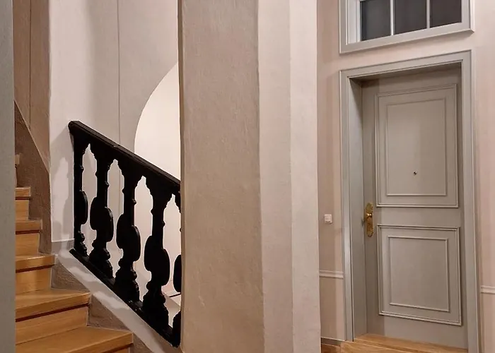 Stadtpalais Bellevue-suite 3- Zimmer- Maisonettewohnung Mit Dachterrasse Maximal 4 Personen